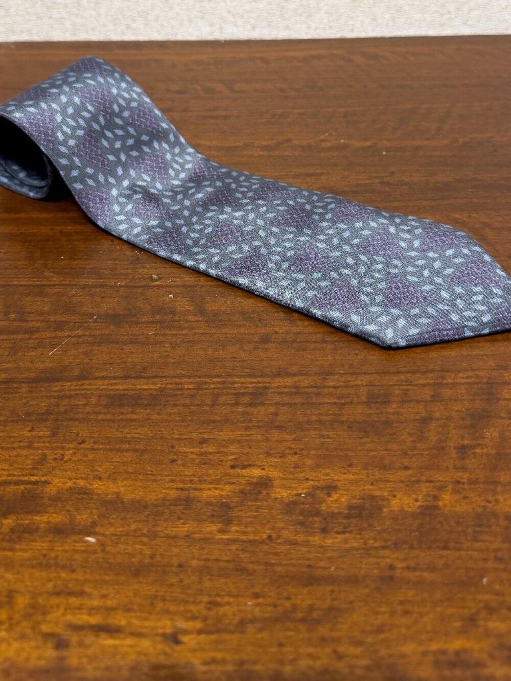 Valentino Cravatte Italy Handmade Silk Tie Gray Purple Diamond Geo 56x3.5
